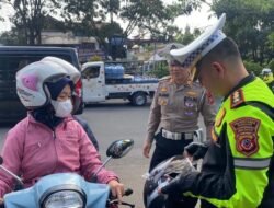 Ratusan Pengendara di Bandung Ditilang Akibat Melawan Arah dan Tidak Memakai Helm